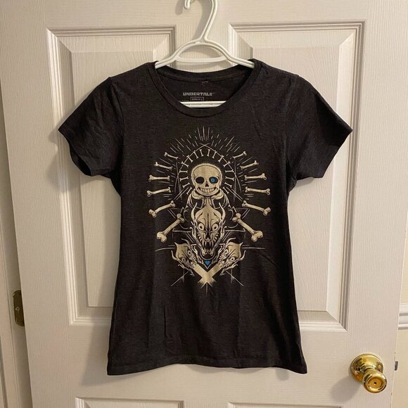 Undertale Fangamer Short Sleeve Gray T Shirt with Image of Character Sans Size M - Picture 1 of 6